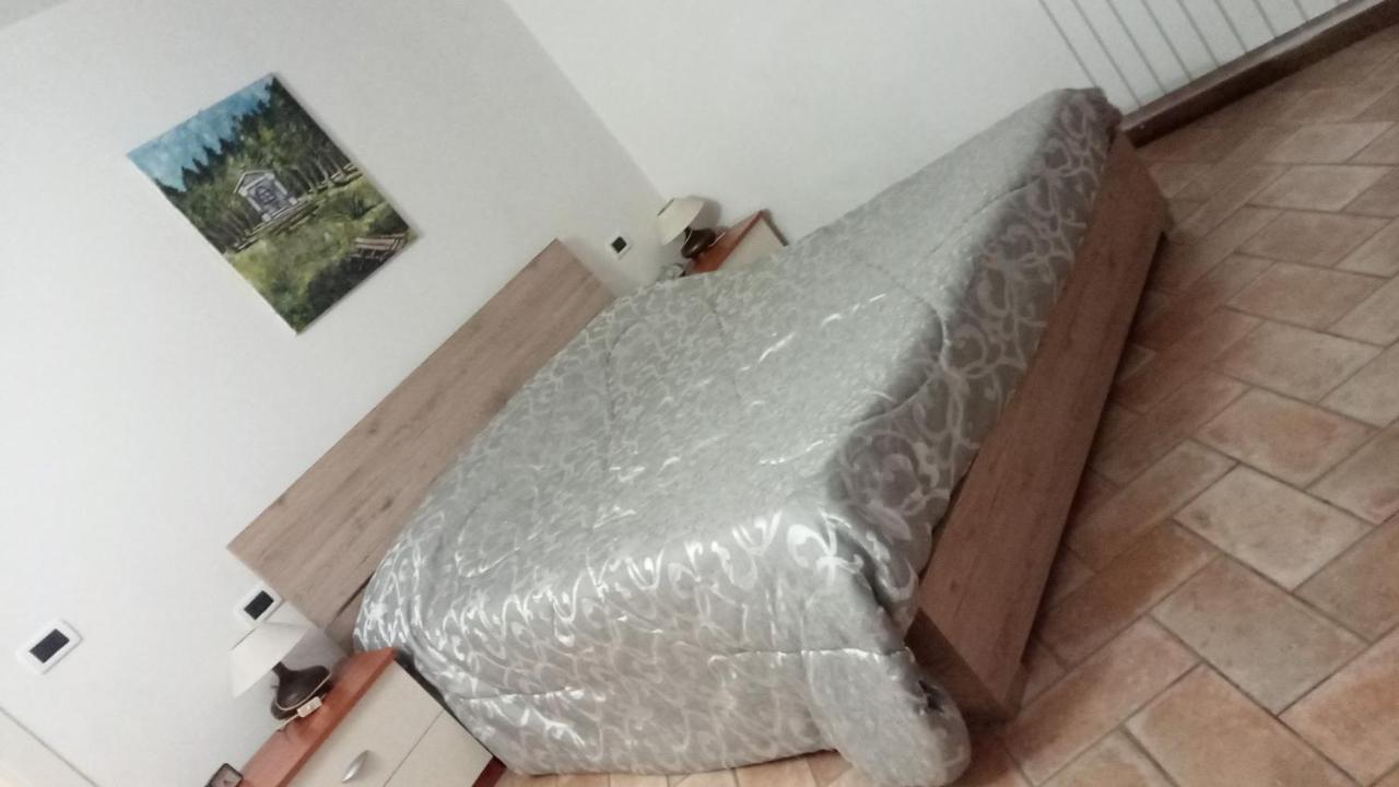 因佩里亚Nina House公寓 外观 照片